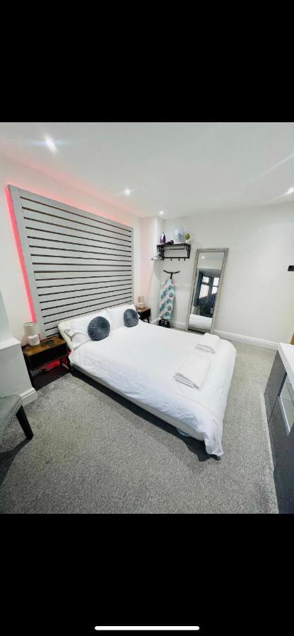 Brand New Modern 3 Bedroom Home Blackpool Luaran gambar